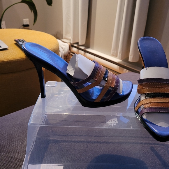 Sandals heels guess - Picture 2 of 3